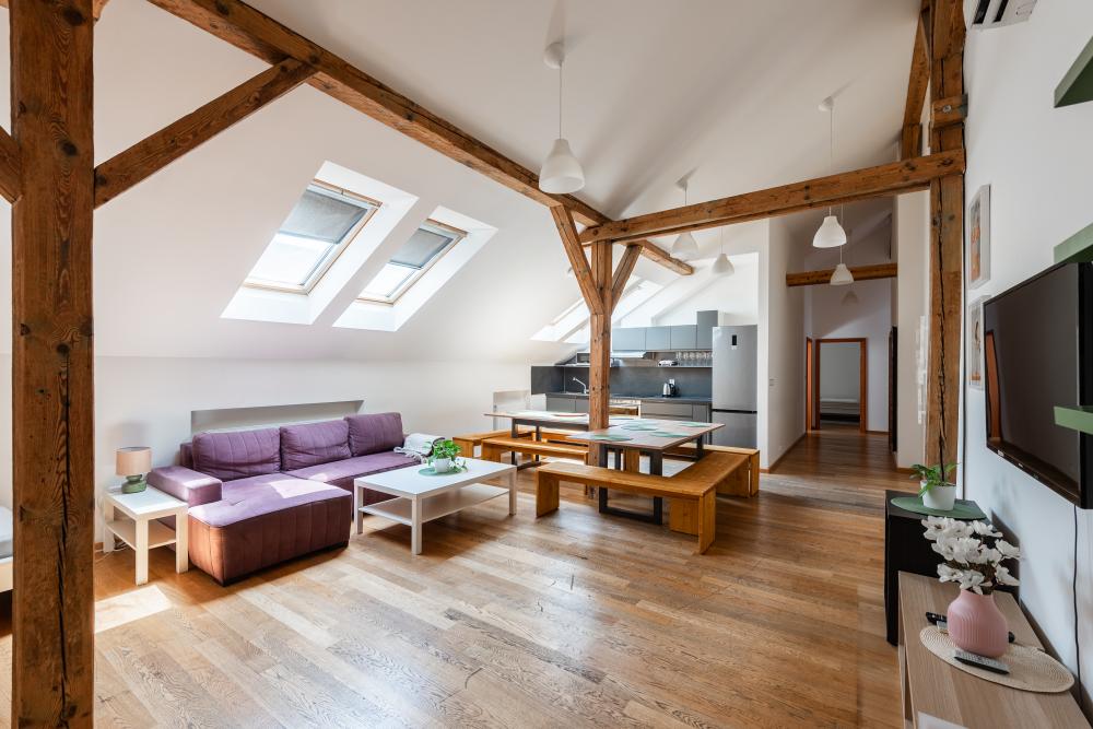 Poppy Apartment