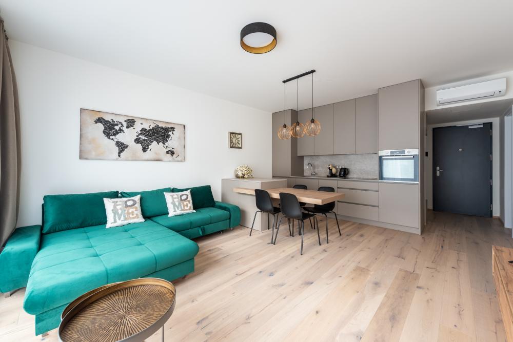 Red Jay Apartment