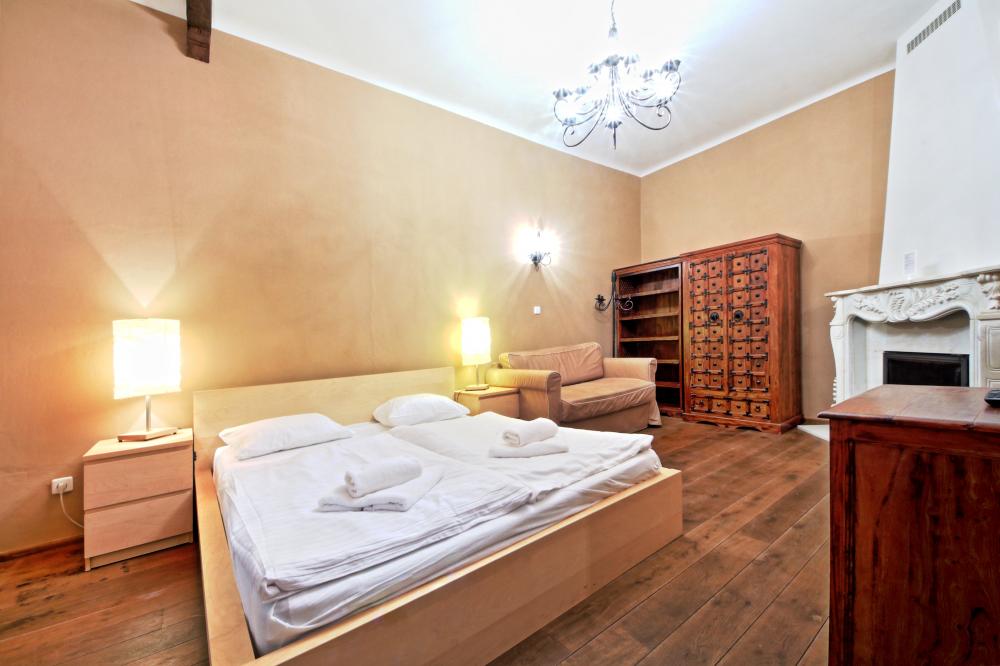 Rose Apartment